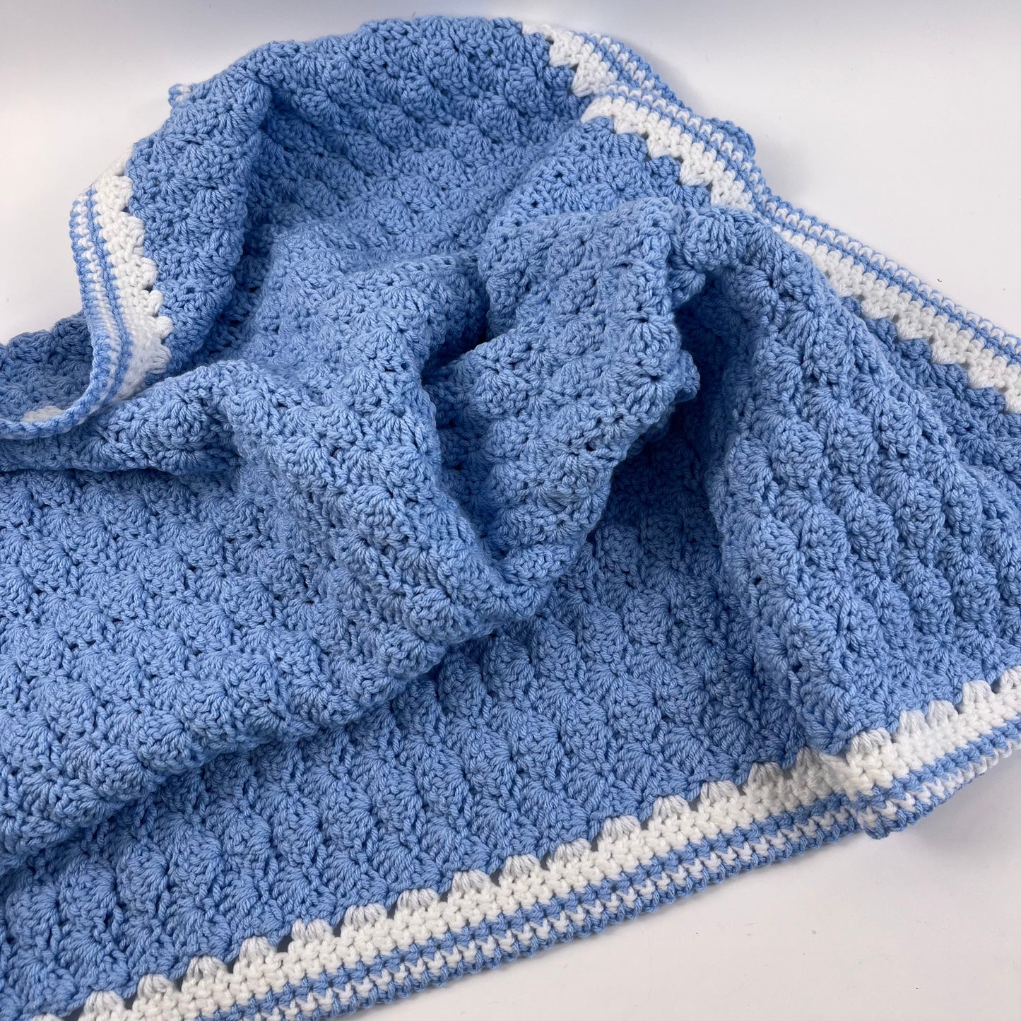 Blanket sky blue & white