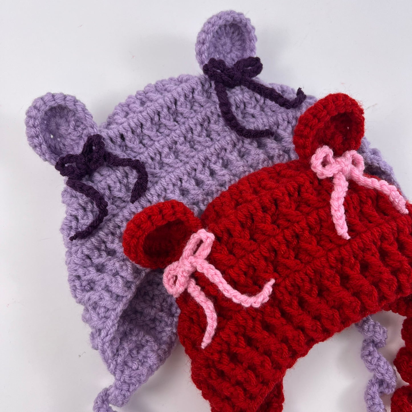 Add bows to bonnet