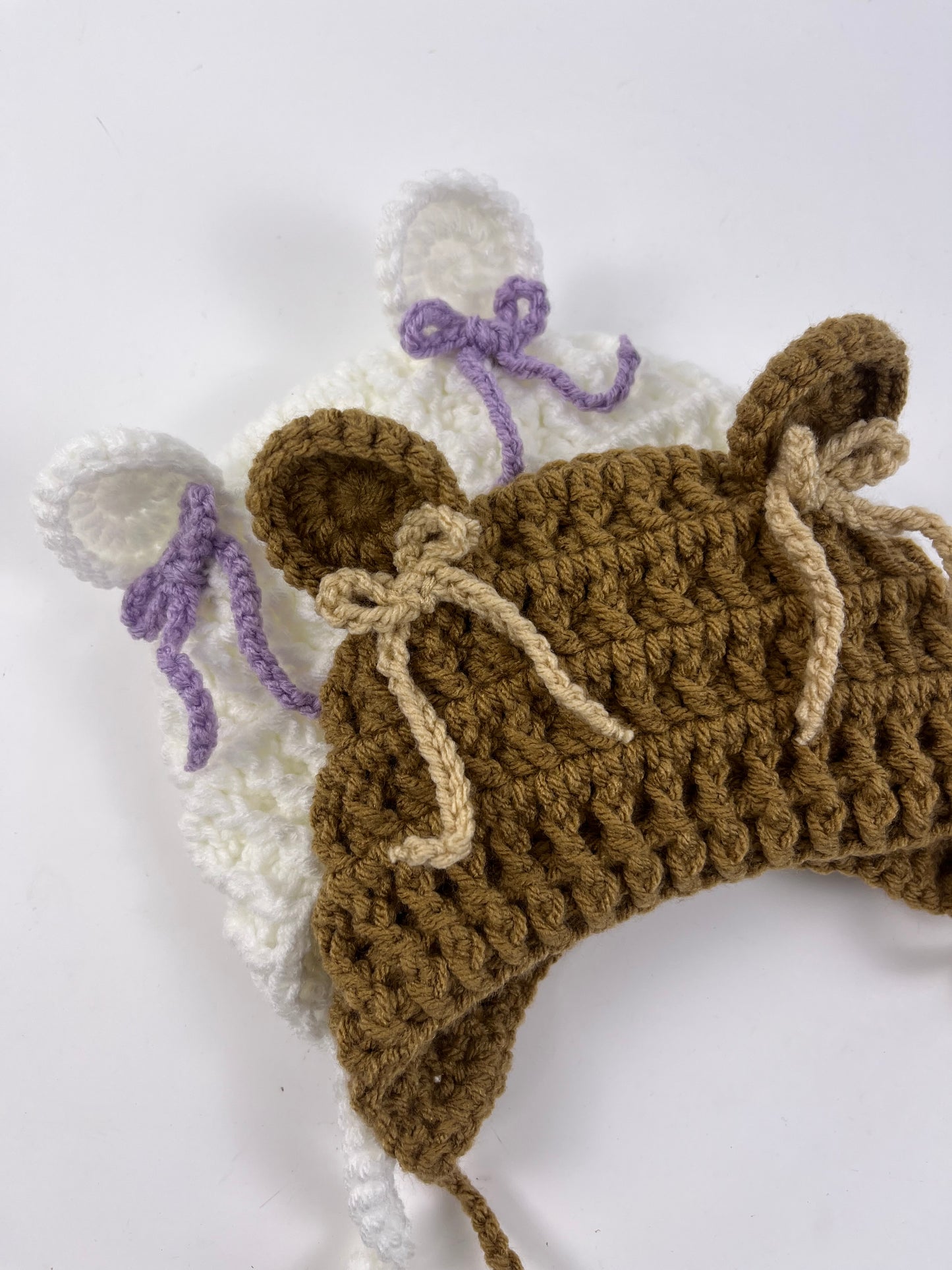 Add bows to bonnet