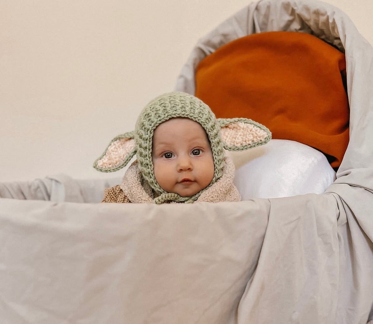 Baby yoda bonnet