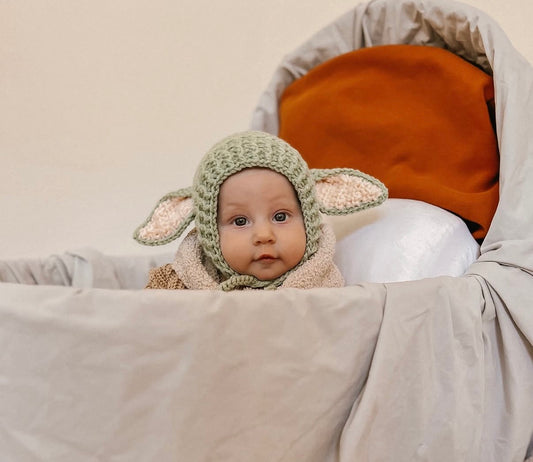 Baby yoda bonnet